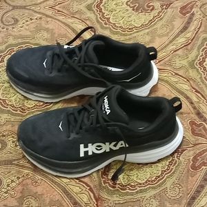 HOKA BONDI 8